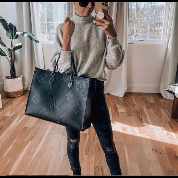Louis Vuitton Handbags - ❌SOLD❌On the go tote